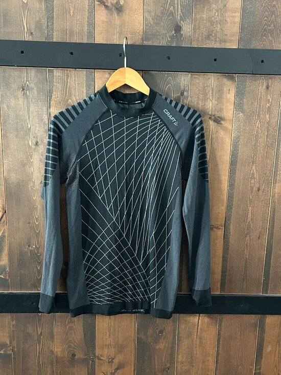 Craft Tops - Craft Black and Charcoal Geometric Long Sleeve Base Layer Women’s Size L